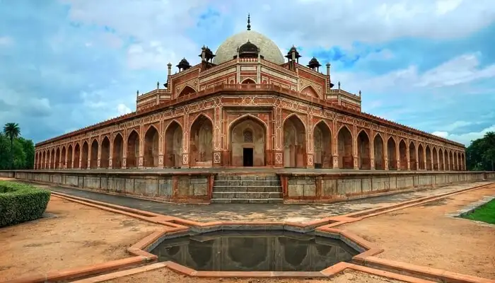 private-ac-car-full-day-delhi-sightseeing-tour