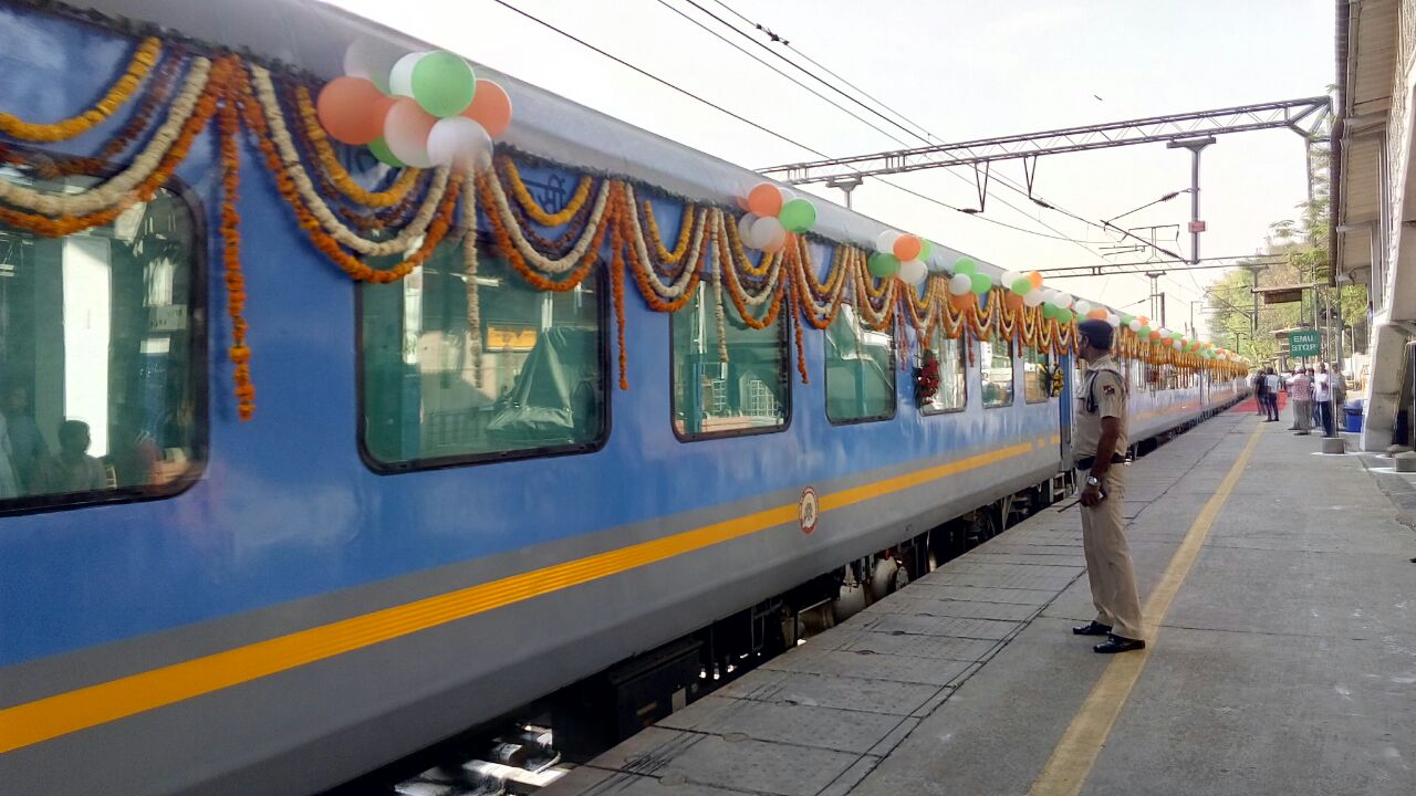 taj-mahal-day-tour-by-gatimaan-express-train